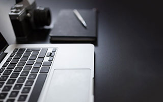 爱游戏体育下载-热刺惨败低迷，士气跌至谷底