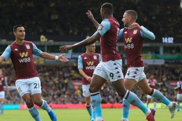 包含西汉姆联主场遭遇惨败，赛季前景堪忧的词条