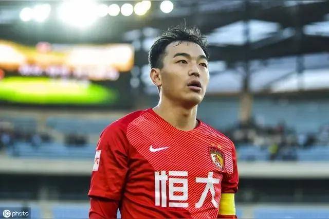 青岛黄海客场不敌恒大，缺少外援表现黯淡(青岛黄海足球队最新消息2020赛季引援内援外援)