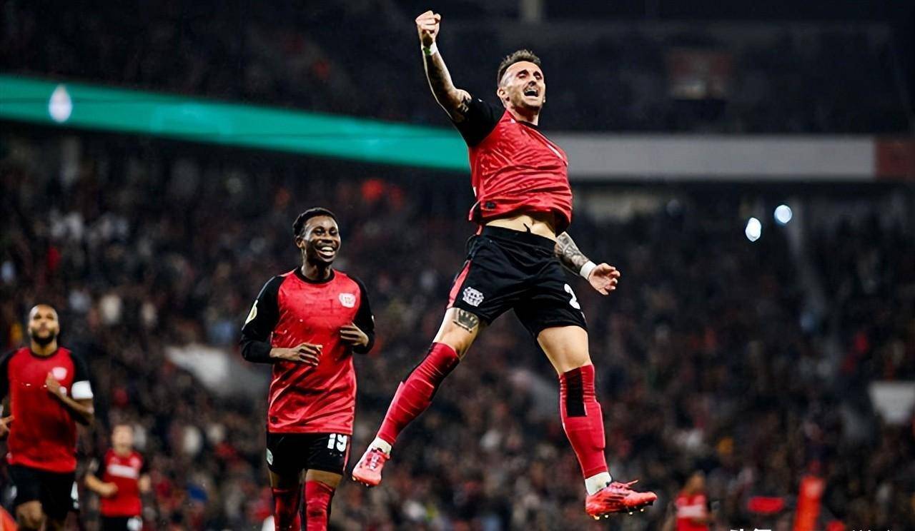 斯图加特主场逼平勒沃库森,争夺积分的简单介绍 斯图加特主场逼平勒沃库森,争夺积分的简单介绍