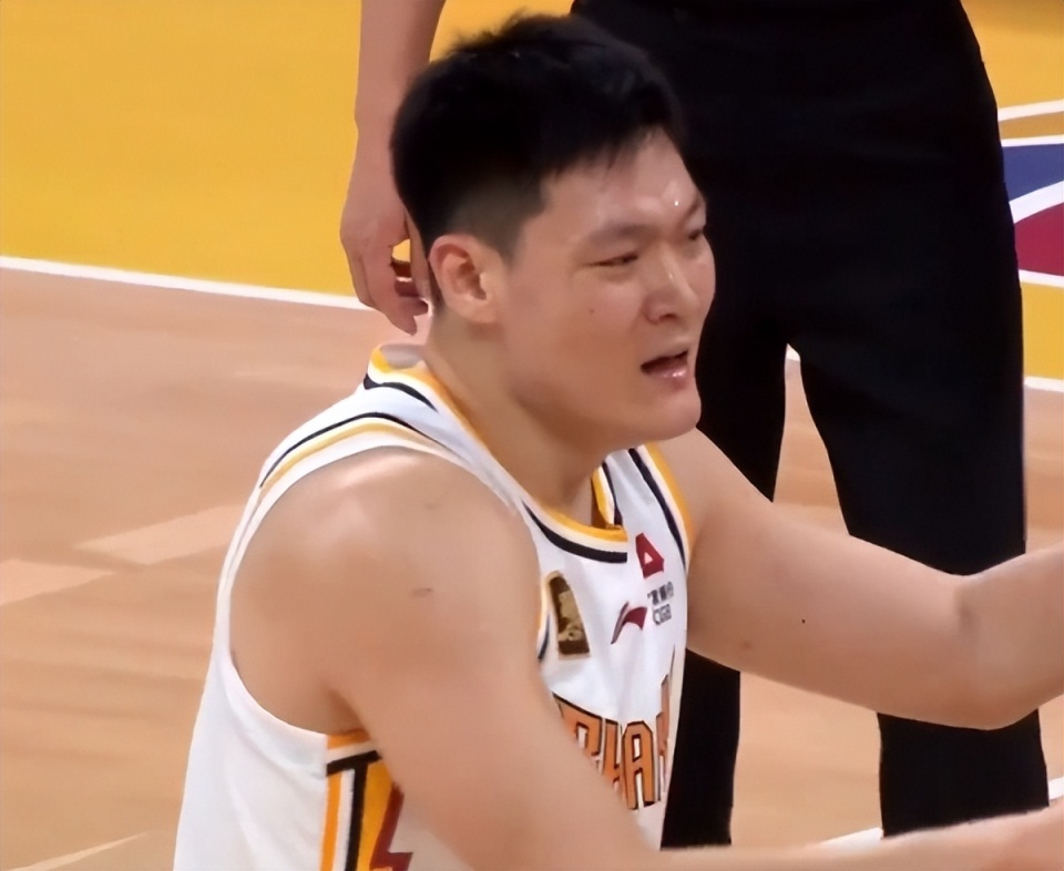 福建男篮大胜对手，保持连胜势头(福建男篮大胜对手,保持连胜势头的是谁)