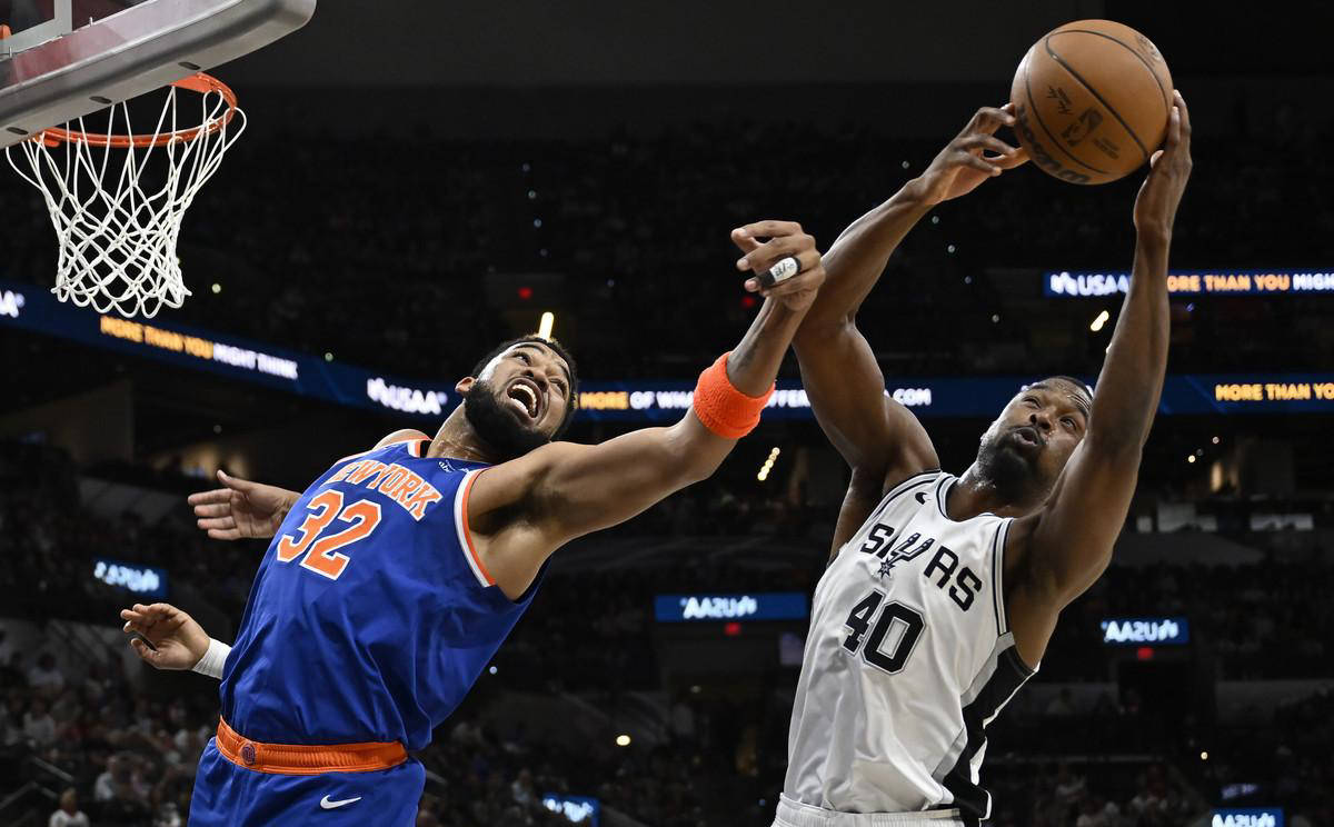 马刺球员出色发挥领队斩获连胜 马刺球员出色发挥领队斩获连胜