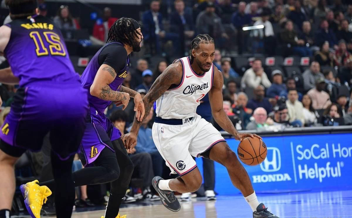 乔治莱昂纳德合砍60分,快船横扫太阳晋级的简单介绍 乔治莱昂纳德合砍60分,快船横扫太阳晋级的简单介绍