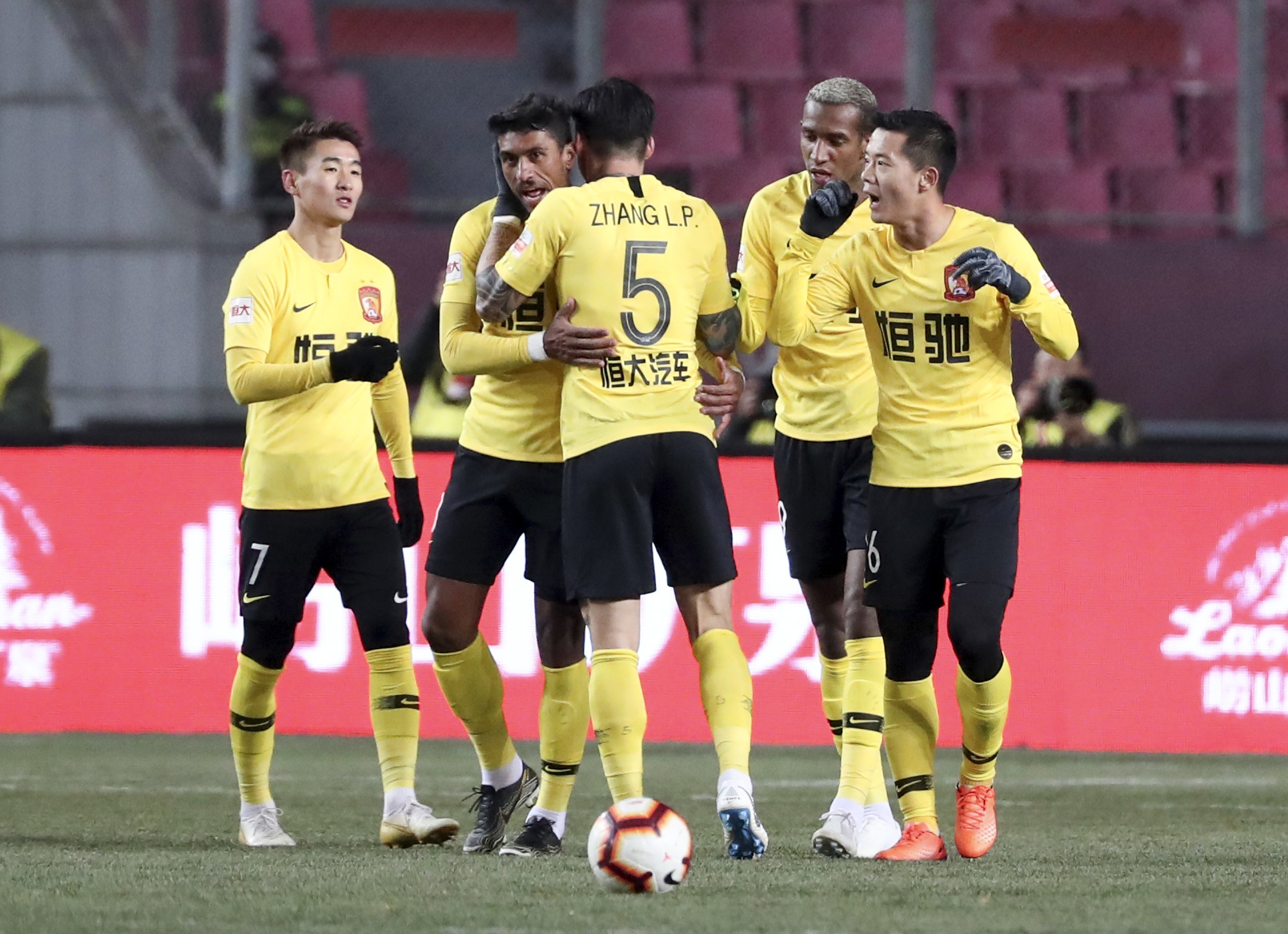 恒丰主场突破华夏幸福,夺回信心 恒丰主场突破华夏幸福,夺回信心