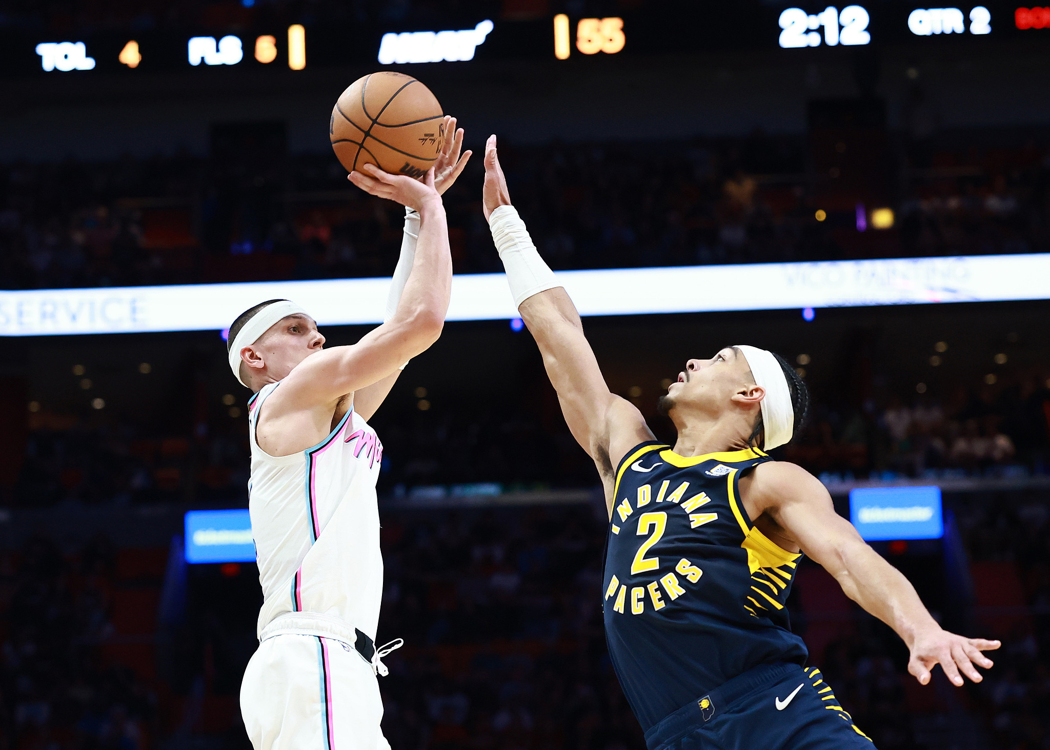 热火客场击败尼克斯,取得八连胜 热火客场击败尼克斯,取得八连胜