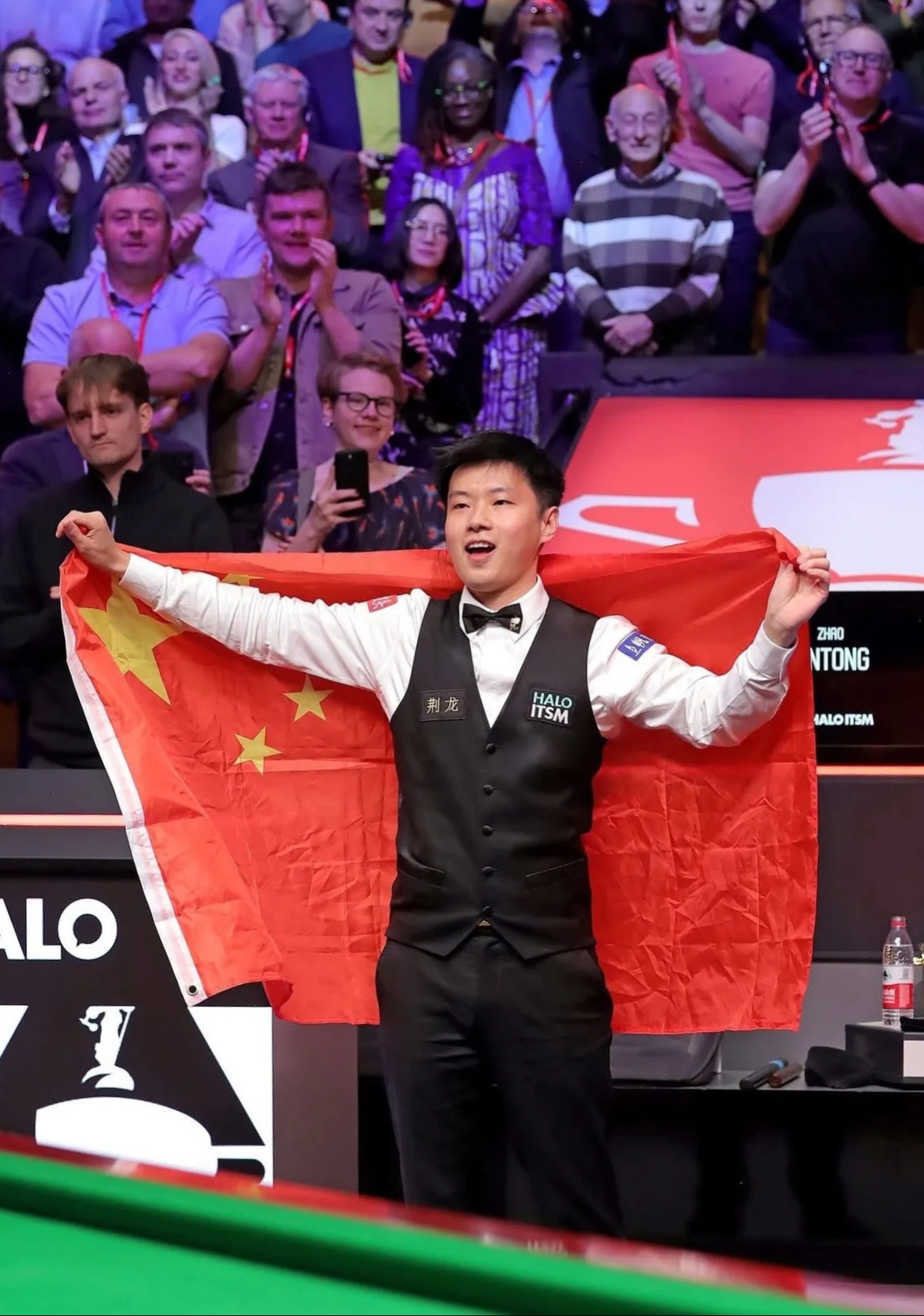 比赛精彩绝伦,球员尽显技艺 比赛精彩绝伦,球员尽显技艺