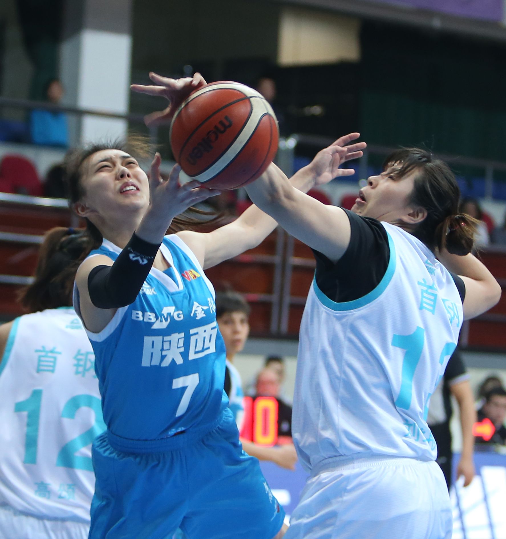 新疆女篮战绩持续低迷，CBA俱乐部需引援注资